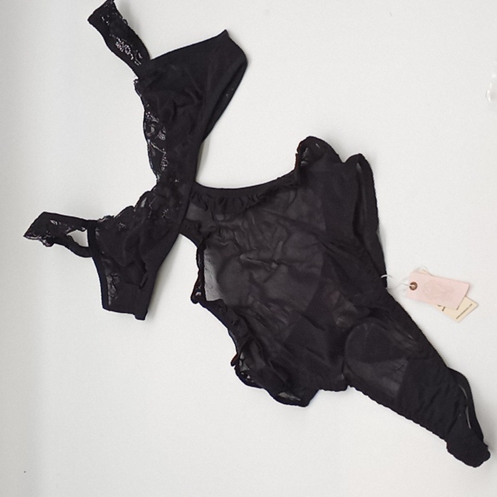 Free People We Are HAH Key To Ur Heart Bodysuit Noir Black